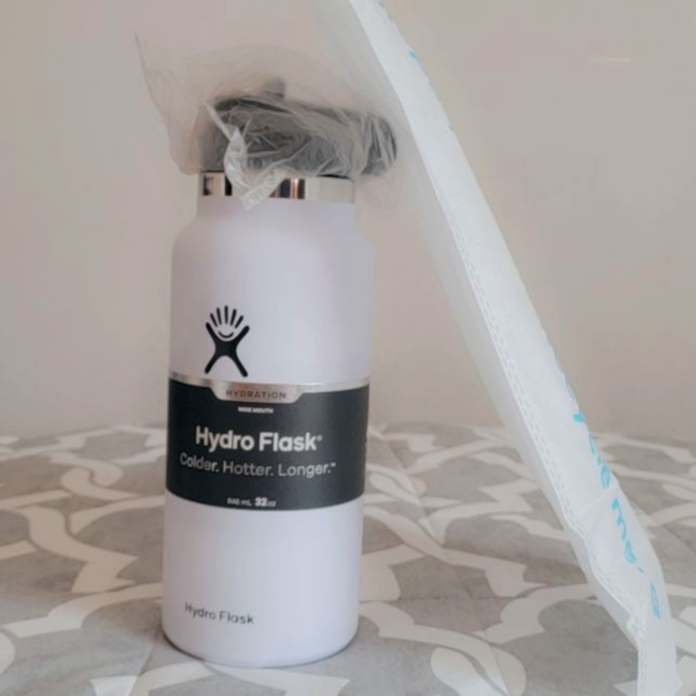 32oz White hydroflask brandnew